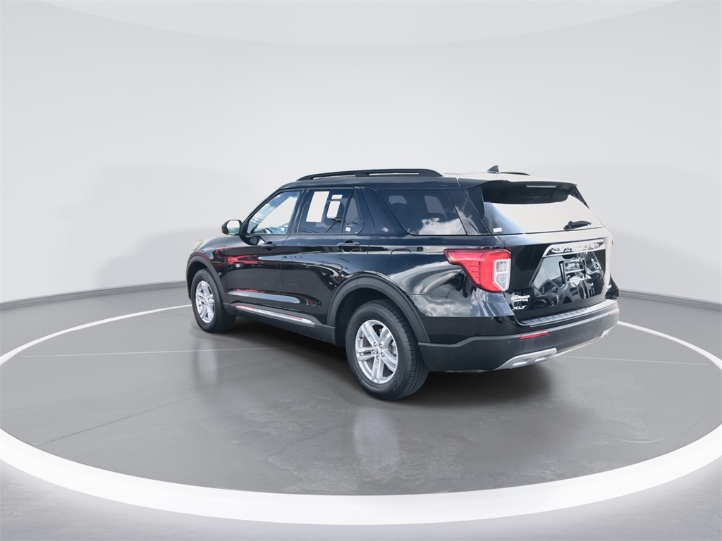 2023 Ford Explorer XLT photo 6