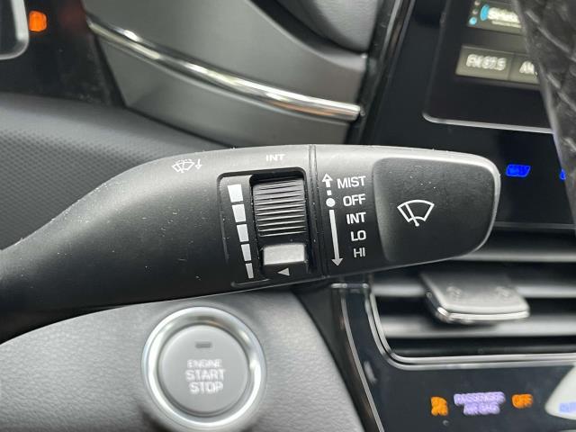 2021 Hyundai Ioniq Plug-In Hybrid Limited photo 21