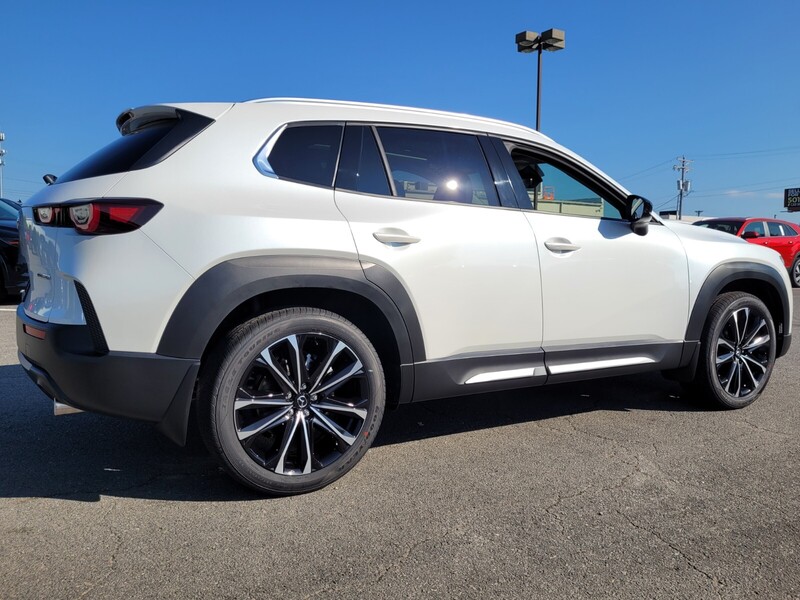 2025 Mazda CX-50 2.5 Premium Plus photo 3