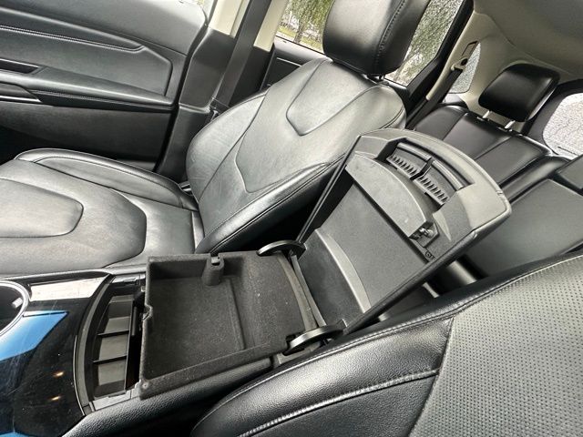 2018 Ford Edge Titanium photo 25