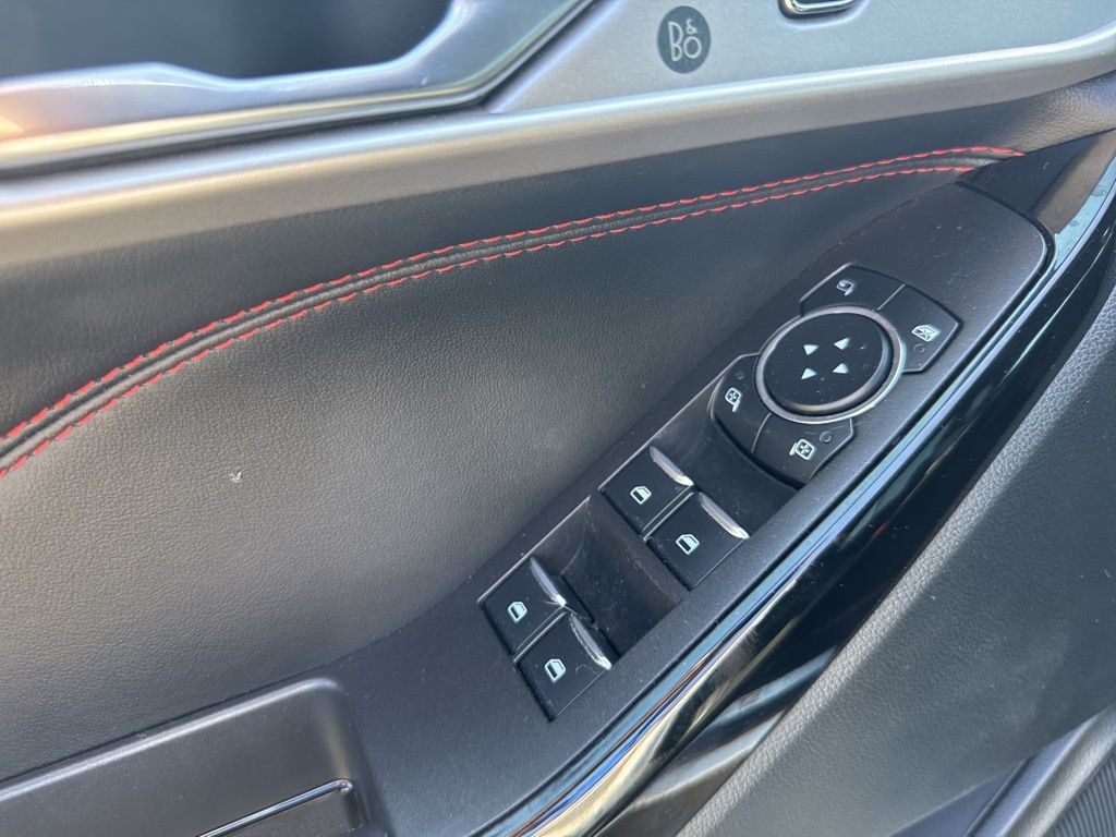 2024 Ford Explorer ST-Line photo 8