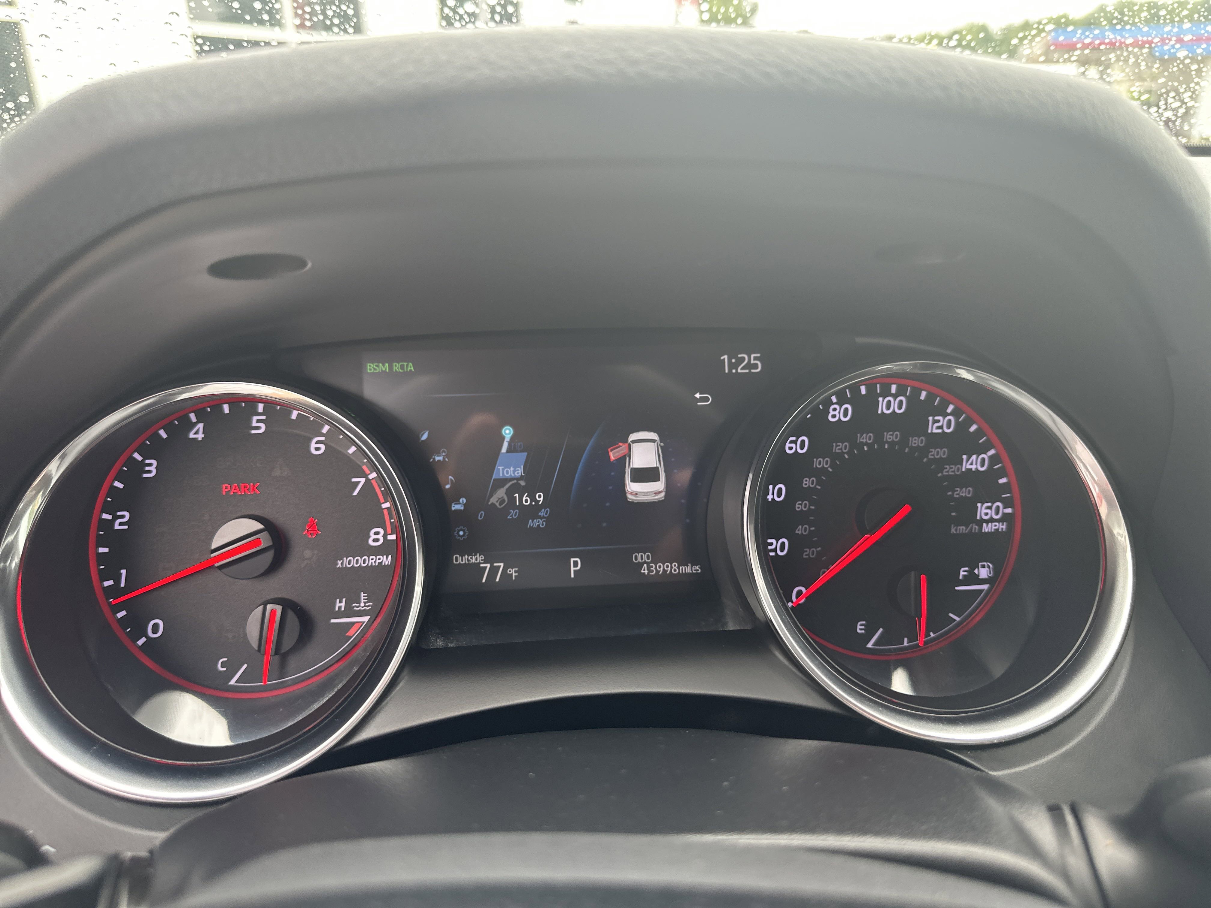 2020 Toyota Camry XSE photo 3
