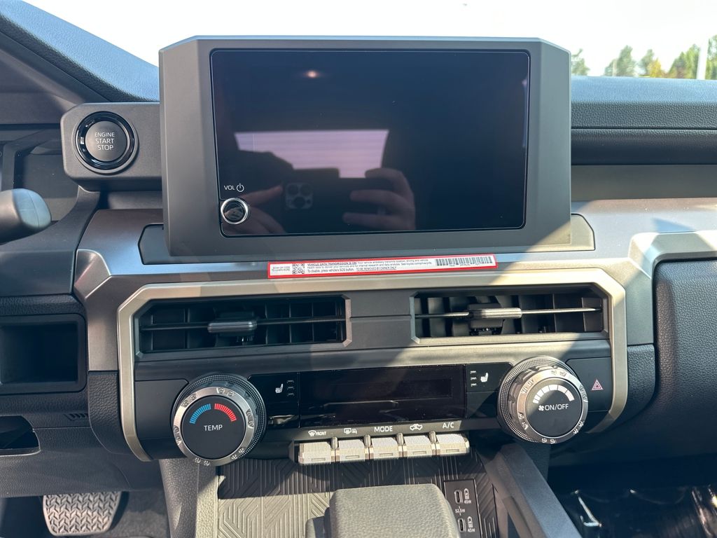 2025 Toyota Tacoma SR5 4x4 Double Cab photo 21