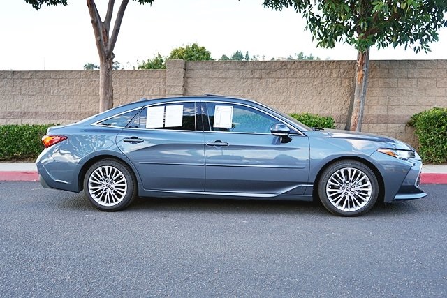 Used 2019 Gray Toyota XLE image 6