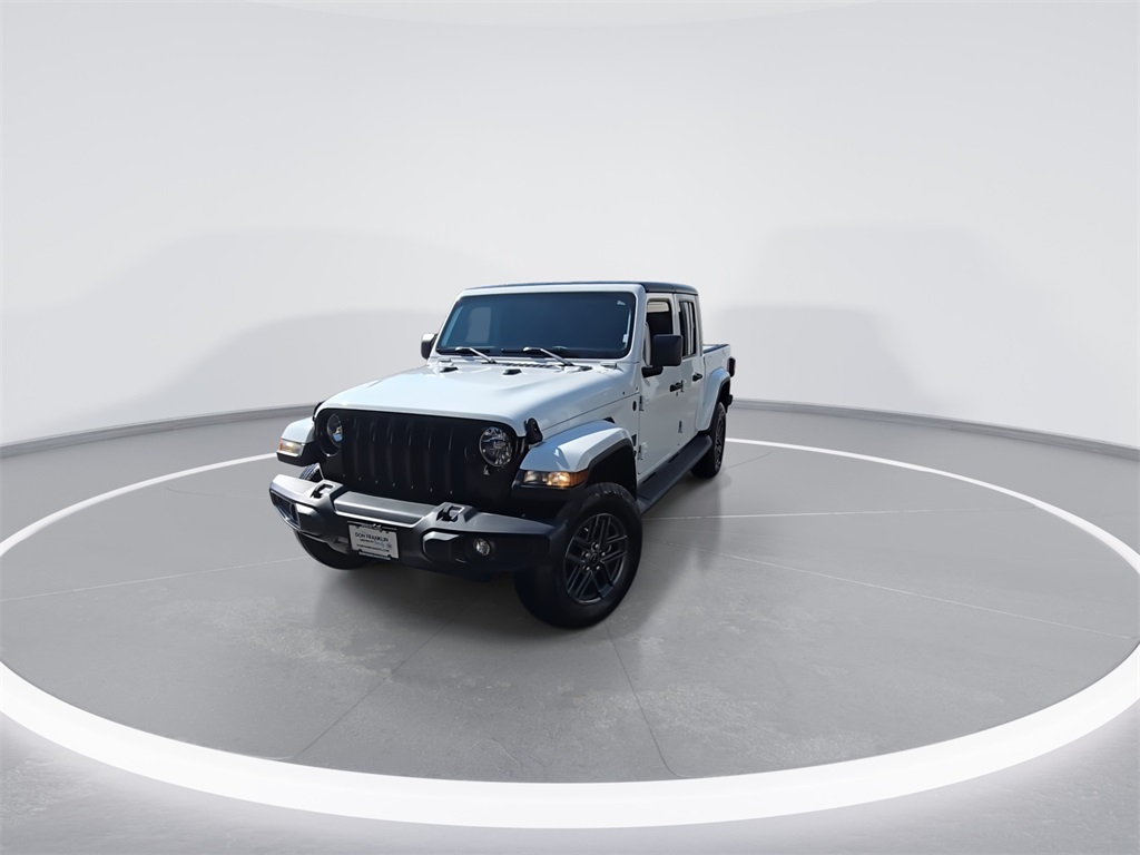 2022 Jeep Gladiator Altitude photo 3