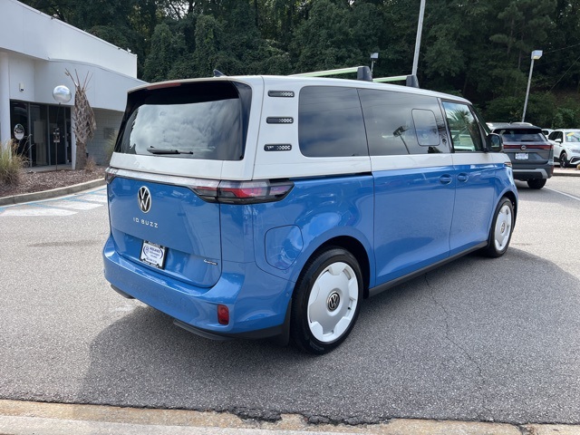 2025 Volkswagen ID. Buzz photo 2