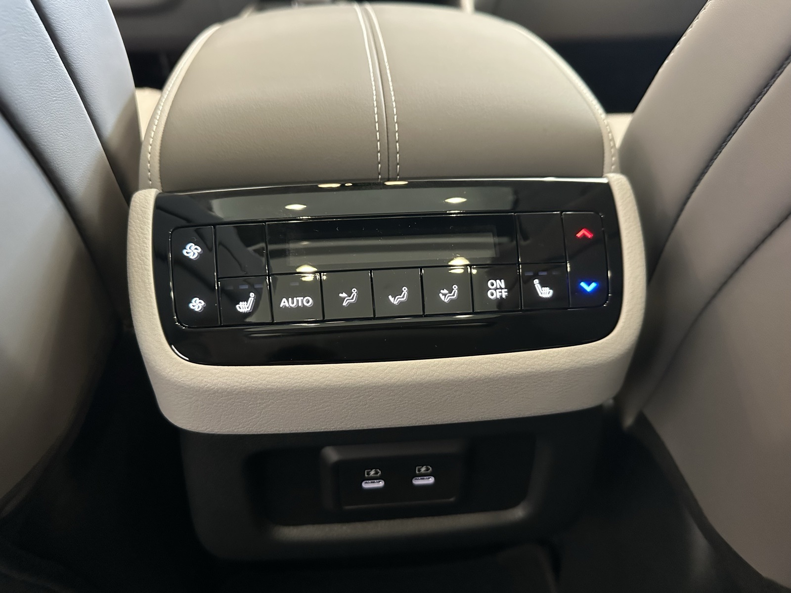 2026 Infiniti QX60 Luxe photo 28