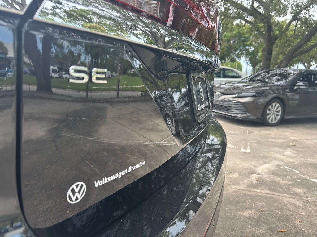 2026 Volkswagen Atlas SE Technology photo 21