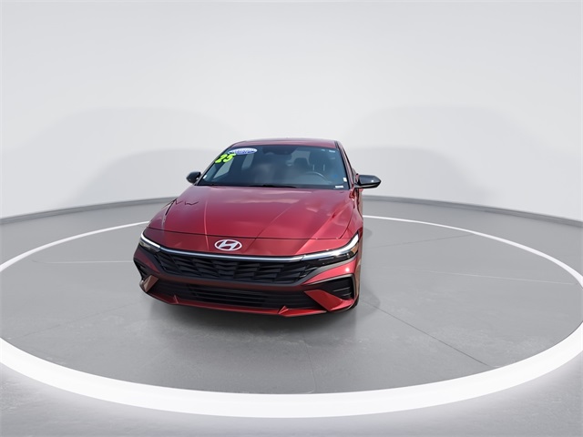 2025 Hyundai Elantra SEL Sport photo 3