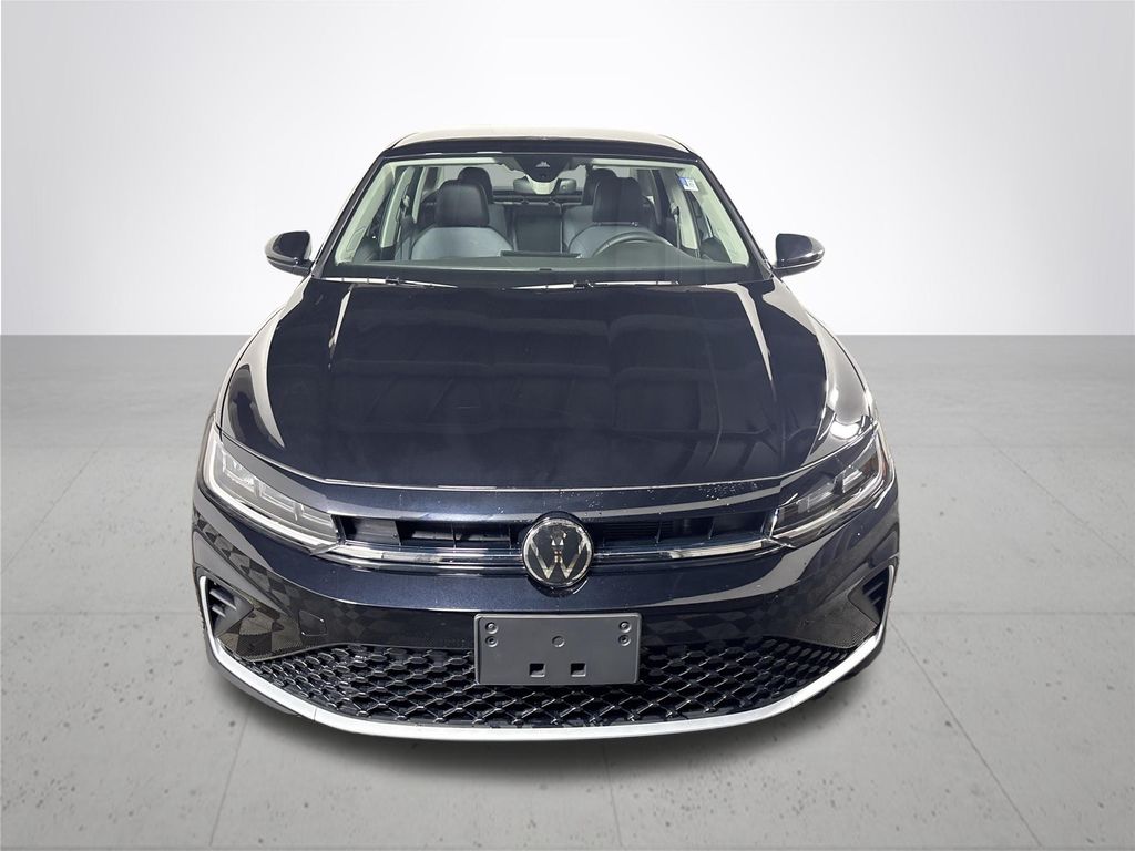 2025 Volkswagen Jetta 1.5T SE photo 3
