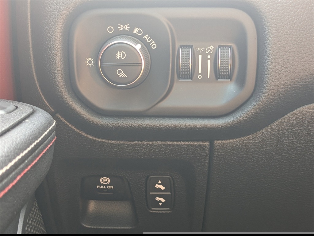 2025 Ram 1500 Rebel photo 17