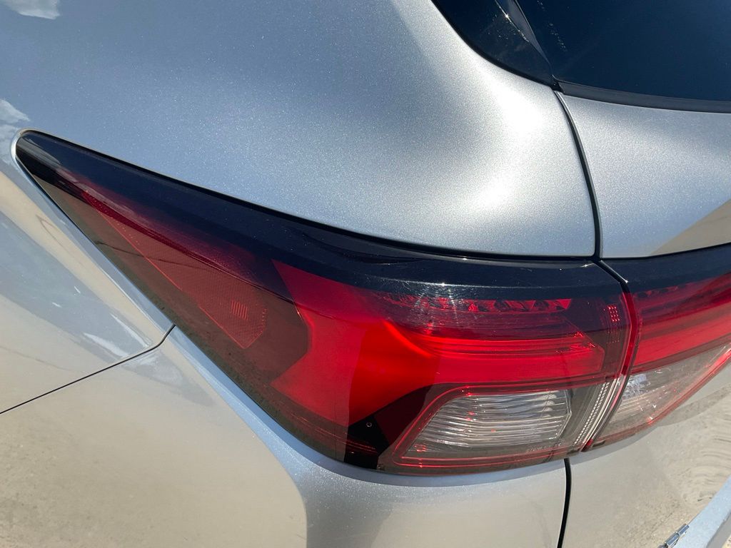 2023 Mitsubishi Outlander SE photo 14