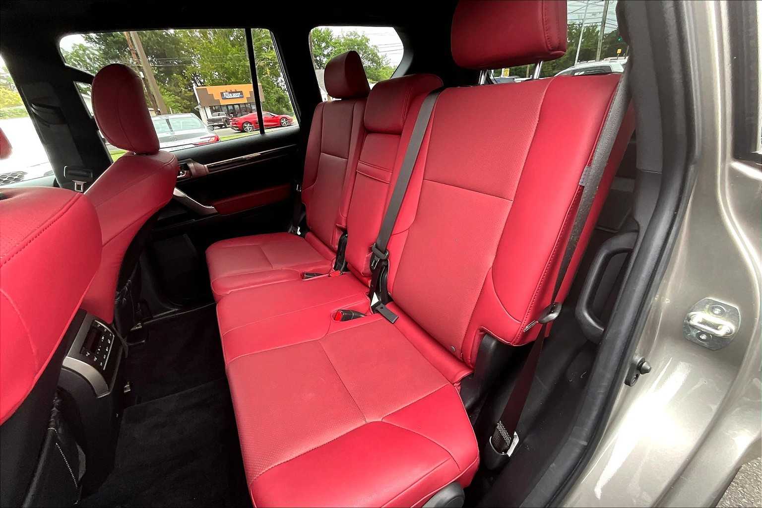 2022 Lexus GX 460 Premium photo 17