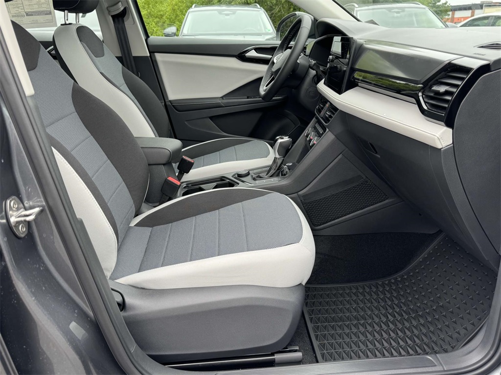 2025 Volkswagen Taos S photo 12