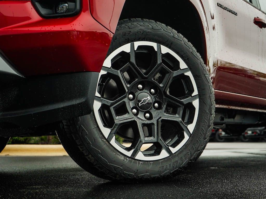 2026 Chevrolet Colorado Z71 photo 2