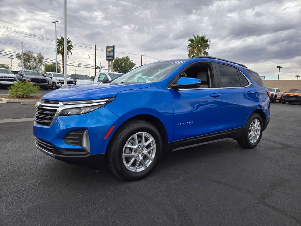 2024 Chevrolet Equinox LT photo 2