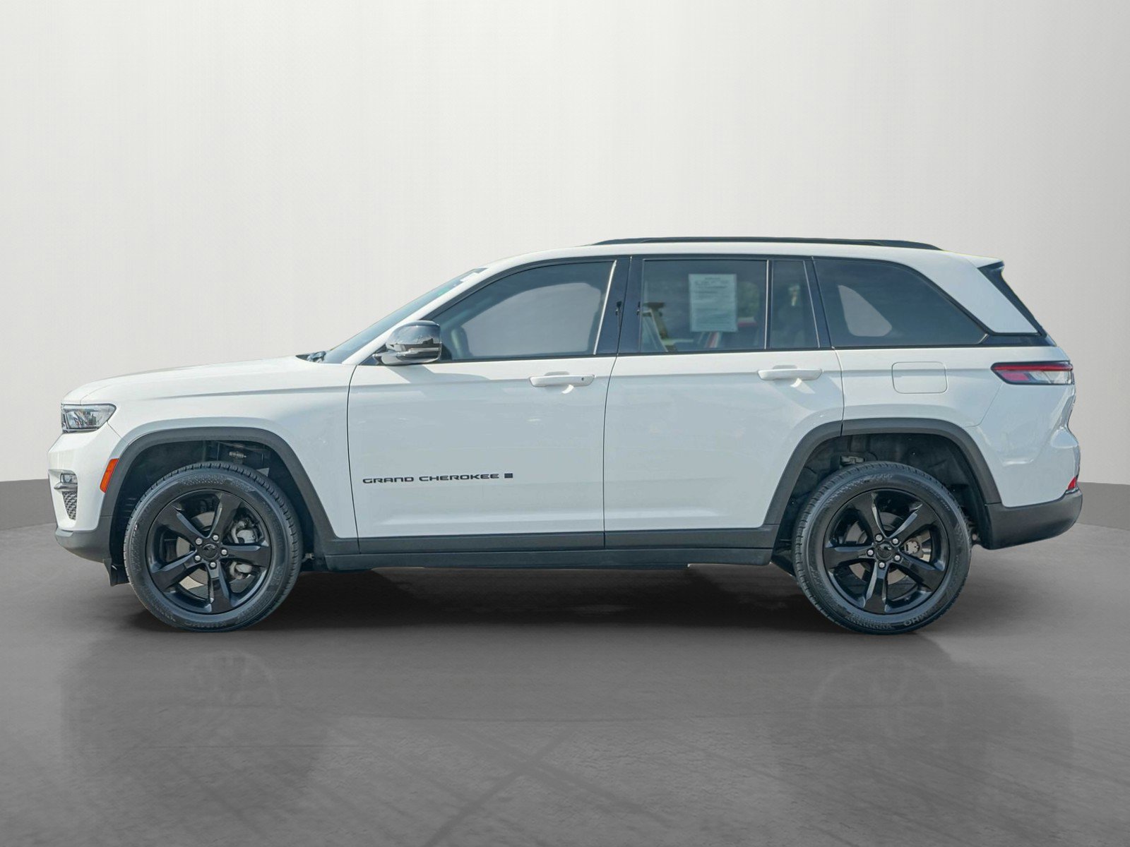 2023 Jeep Grand Cherokee Limited photo 3