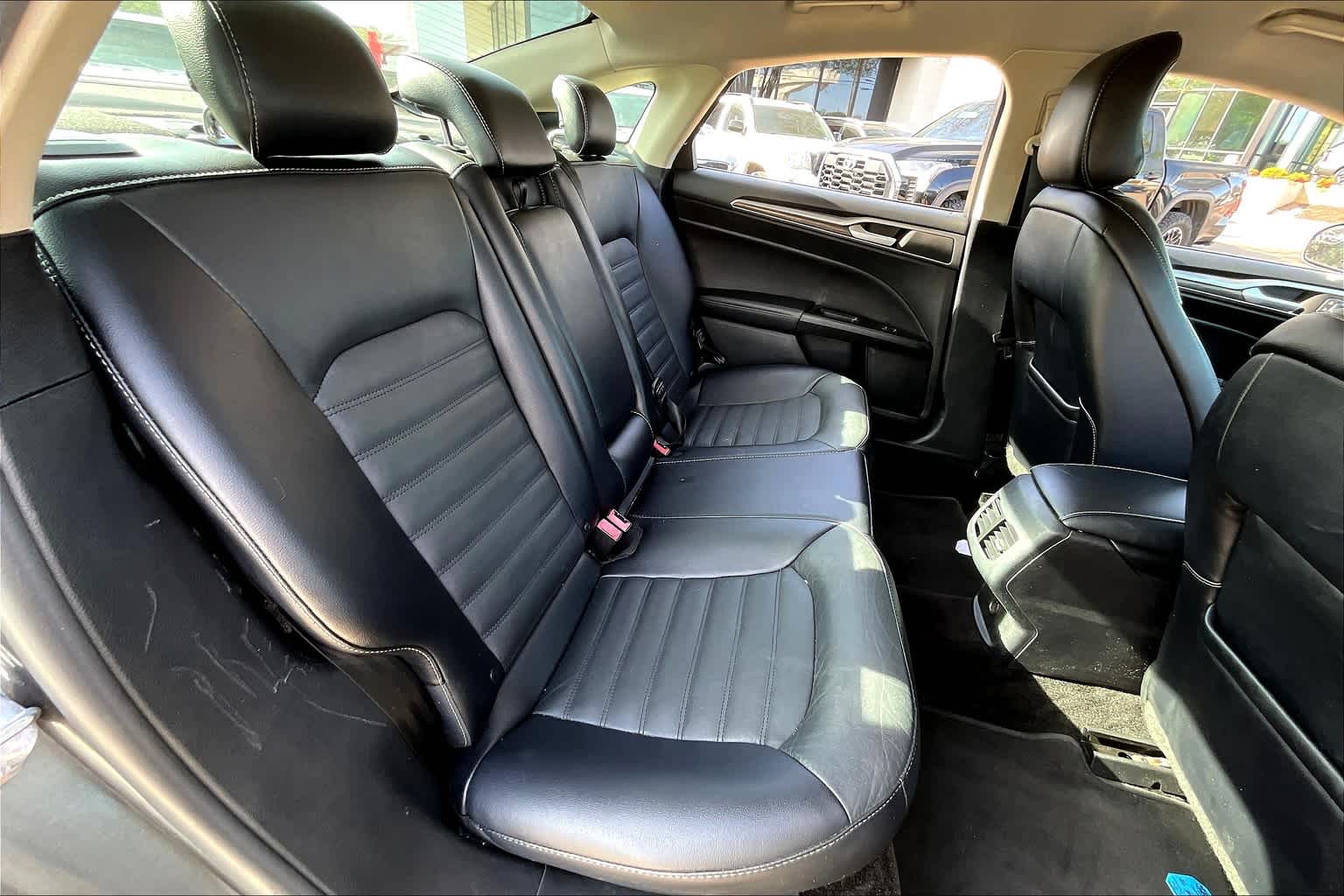2018 Ford Fusion SE photo 17