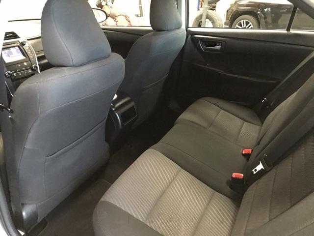 2017 Toyota Camry LE photo 12