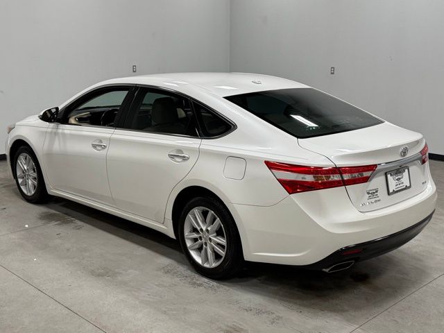 2015 Toyota Avalon XLE photo 5