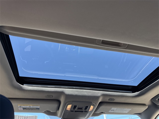 2025 Toyota Highlander Limited photo 18