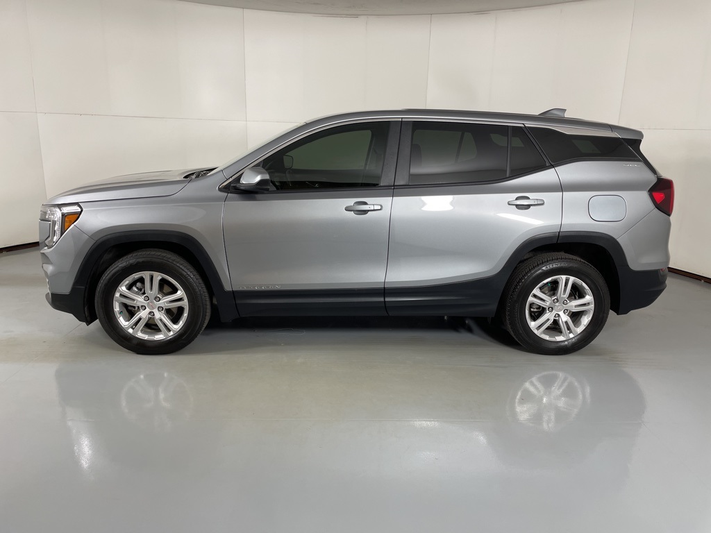 2024 Gmc Terrain SLE photo 3