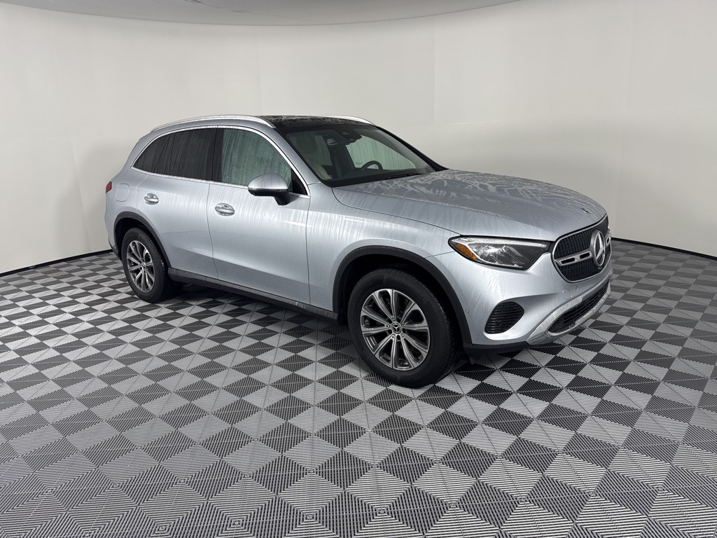 2025 Mercedes-Benz GLC