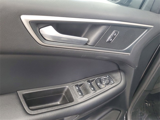 2024 Ford Edge SEL photo 8