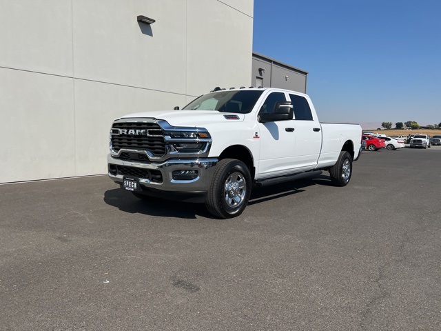 2025 Ram 2500 Tradesman photo 3