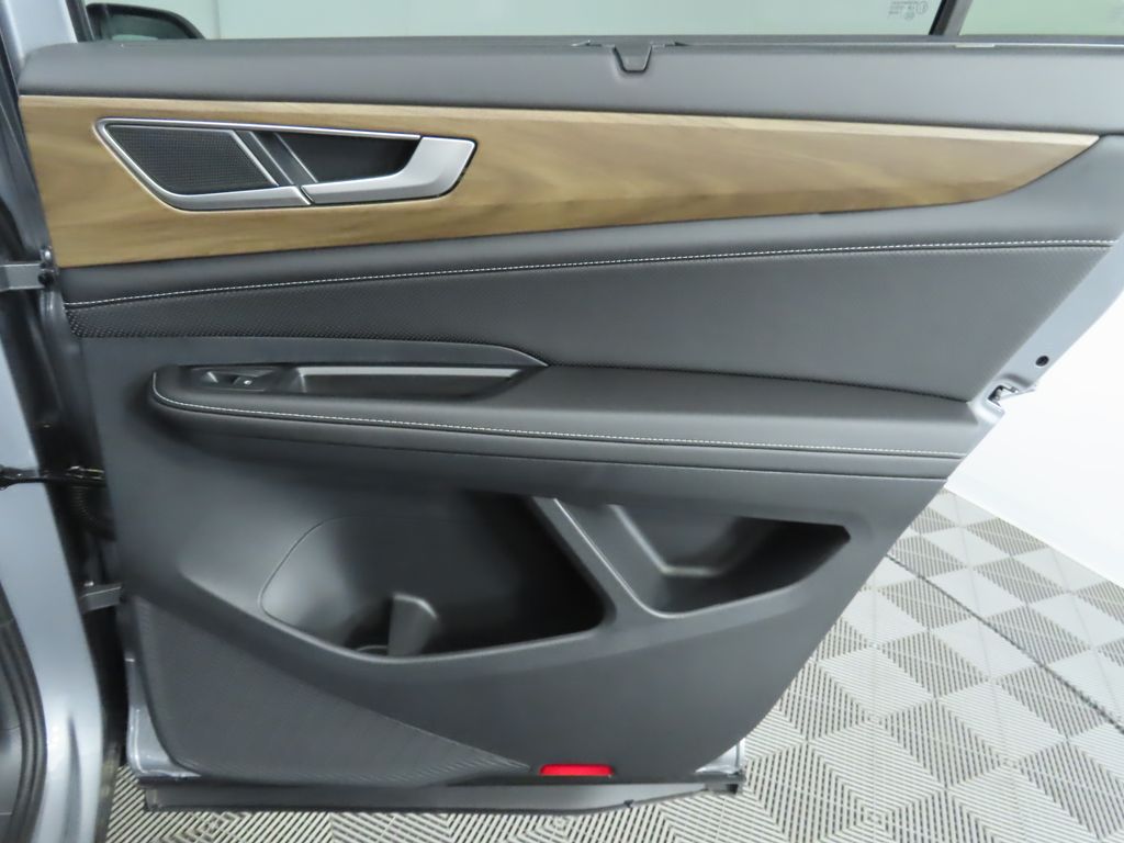 2026 Volkswagen Atlas SE Technology photo 26