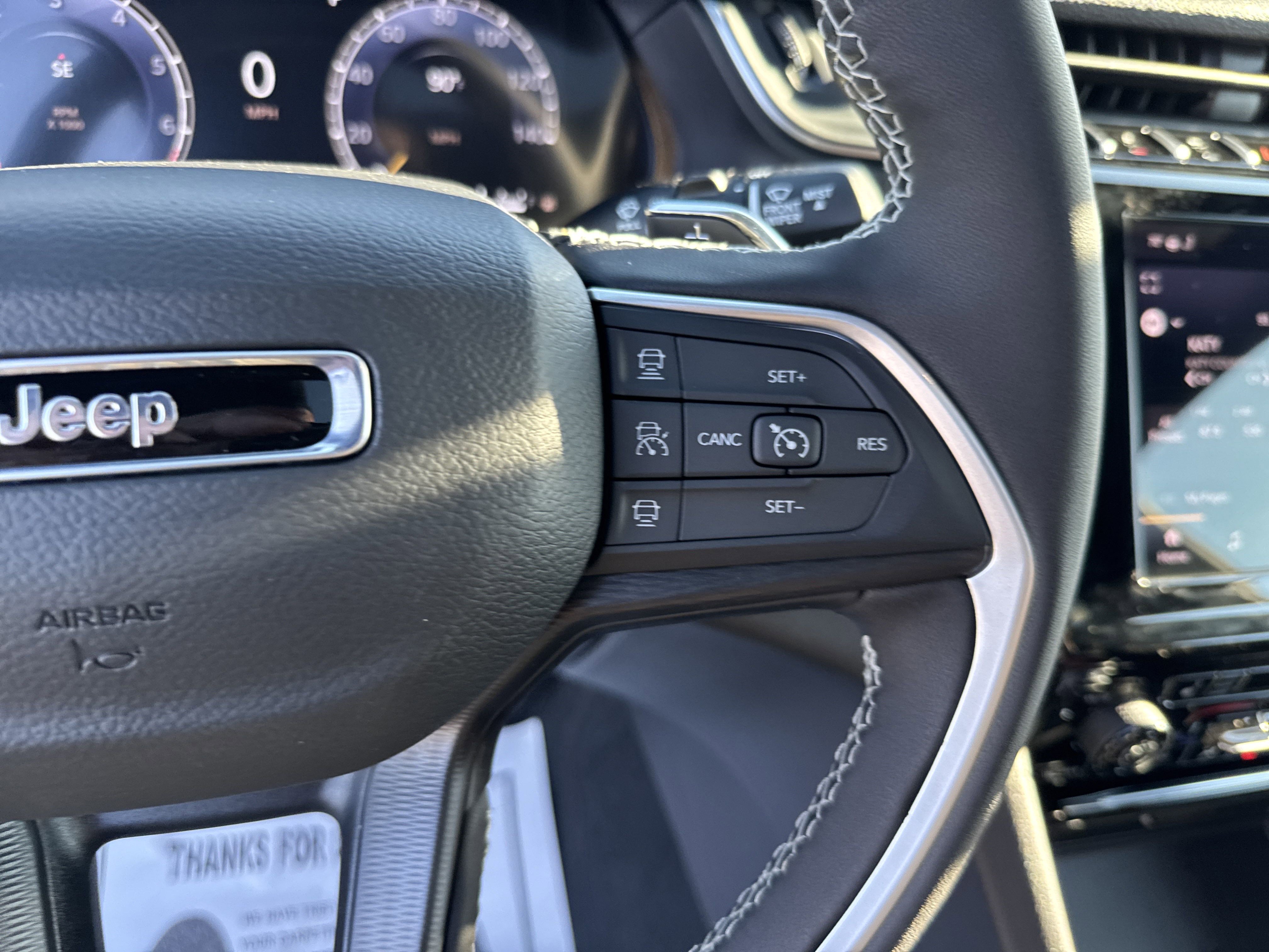 2025 Jeep Grand Cherokee Laredo X photo 14