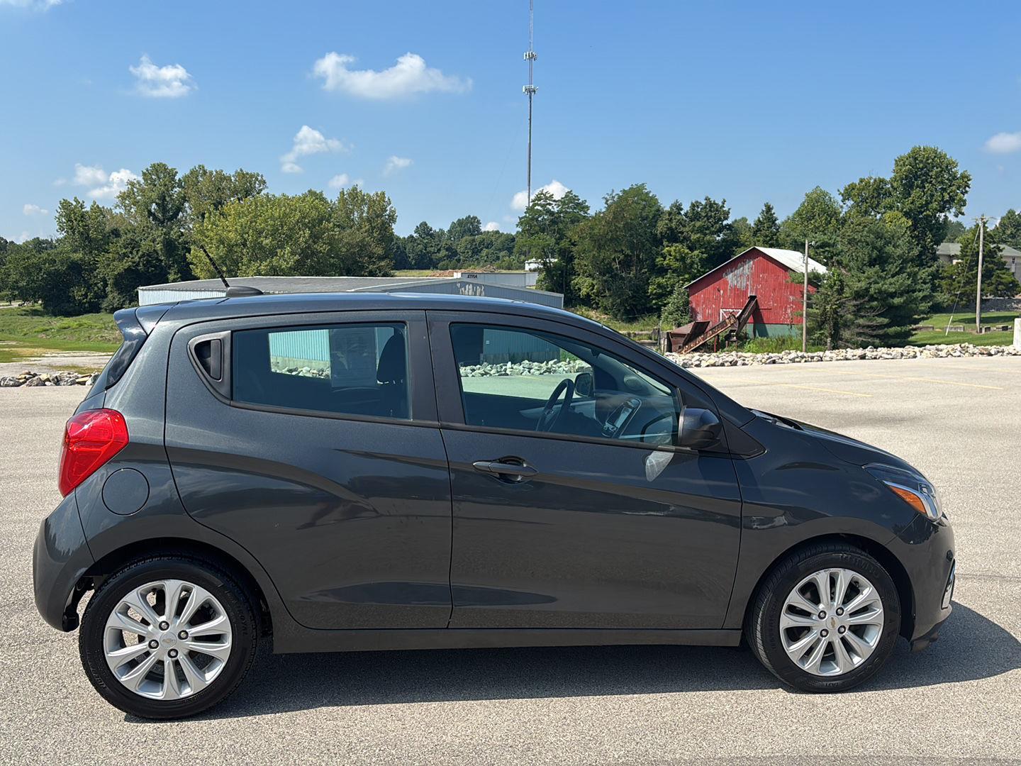 2017 Chevrolet Spark 1LT LT photo 4
