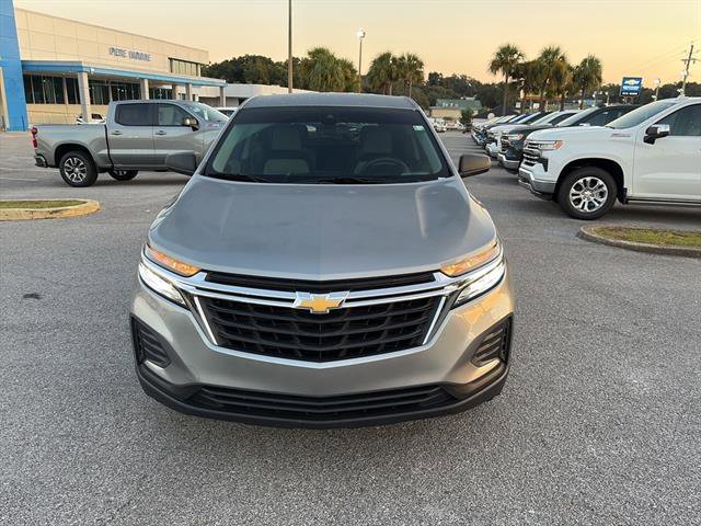 2023 Chevrolet Equinox LS photo 2