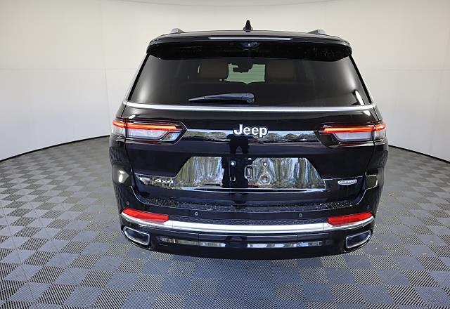 2021 Jeep Grand Cherokee L Summit Reserve photo 2