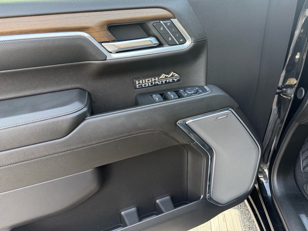 2024 Chevrolet Silverado 1500 High Country photo 16