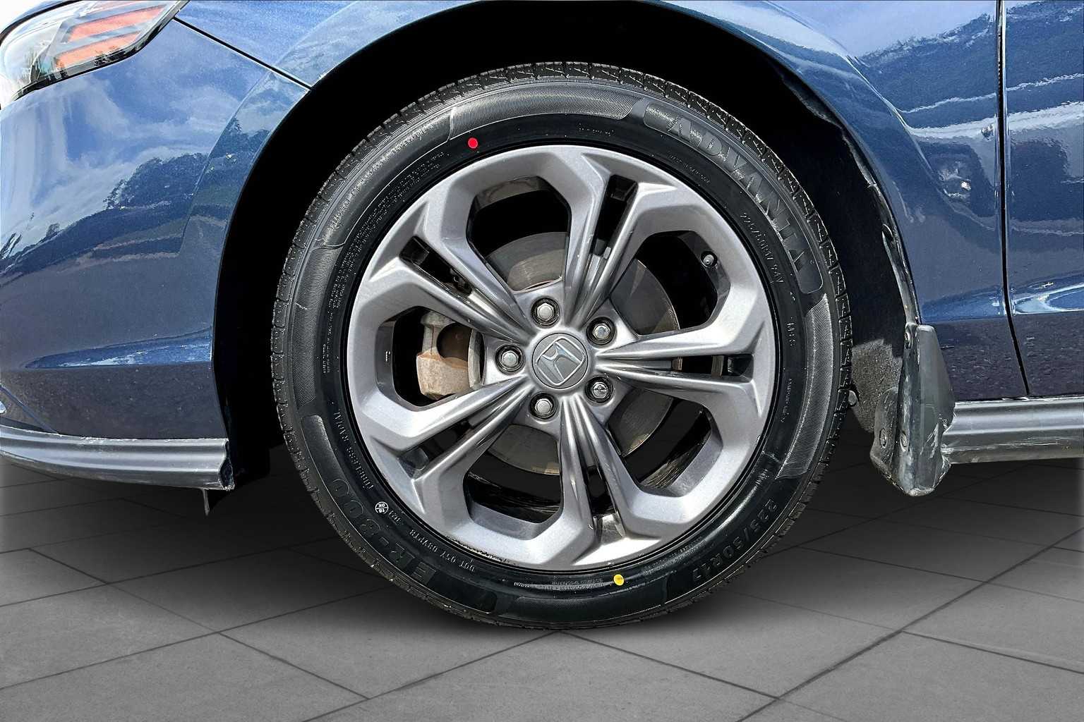 2023 Honda Accord EX photo 9