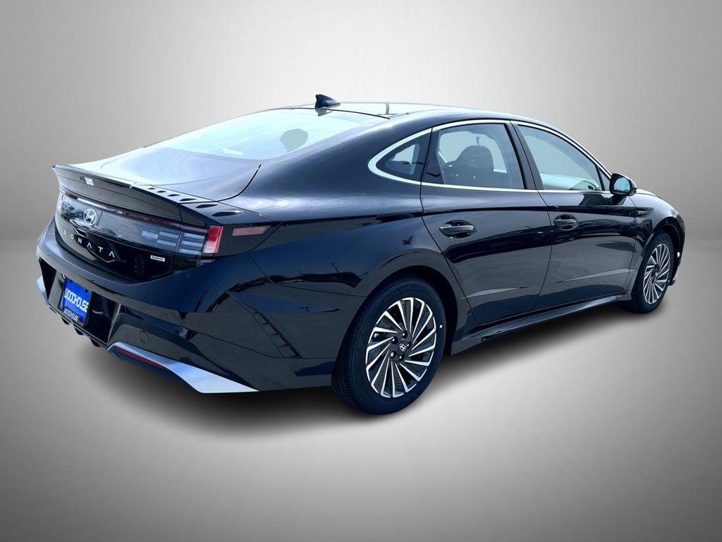2025 Hyundai Sonata Hybrid SEL photo 5