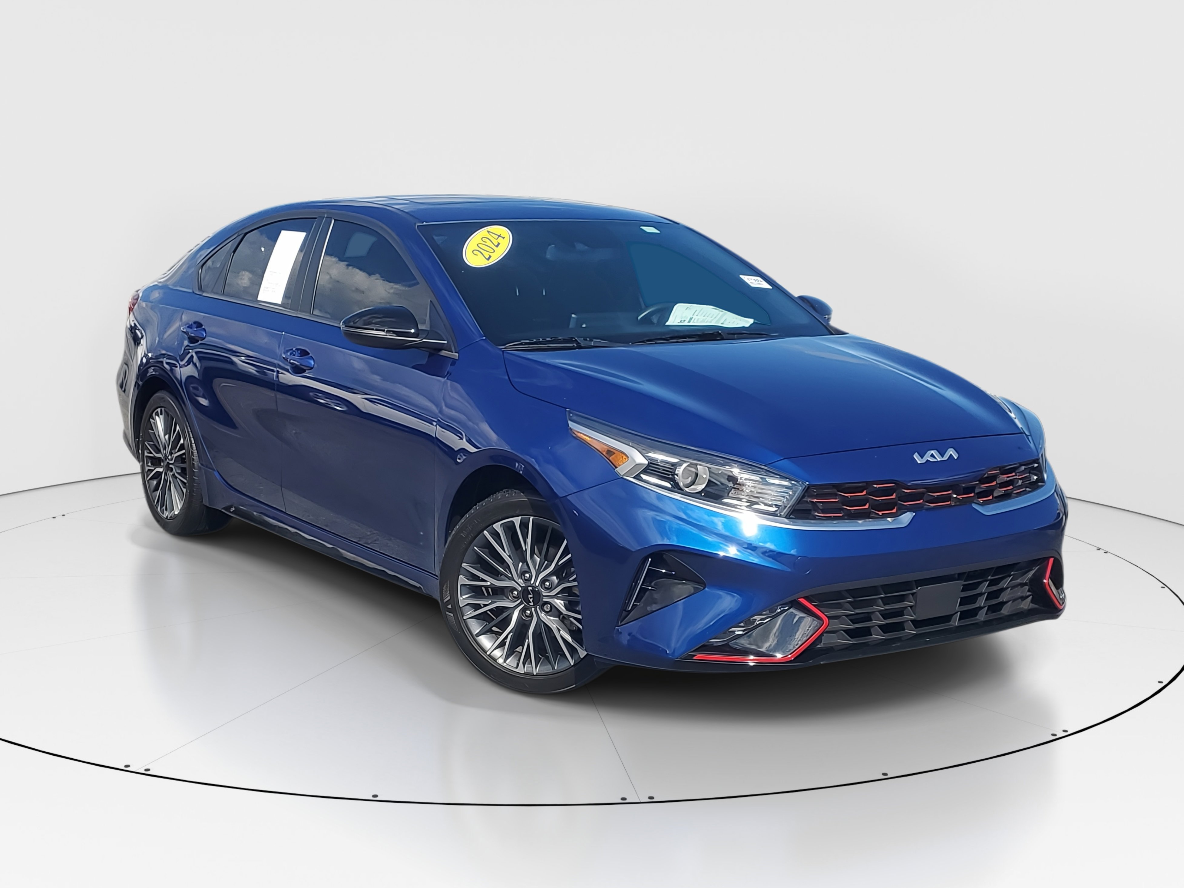 2024 Kia Forte GT-Line photo 2