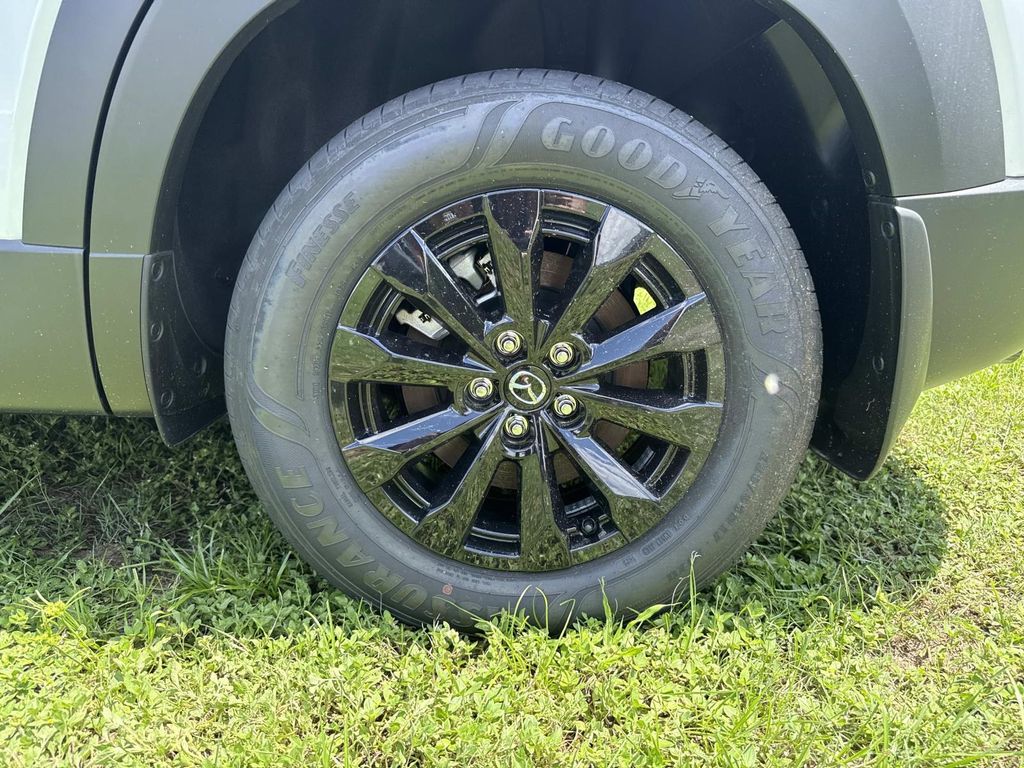 2025 Mazda CX-50 Premium photo 10