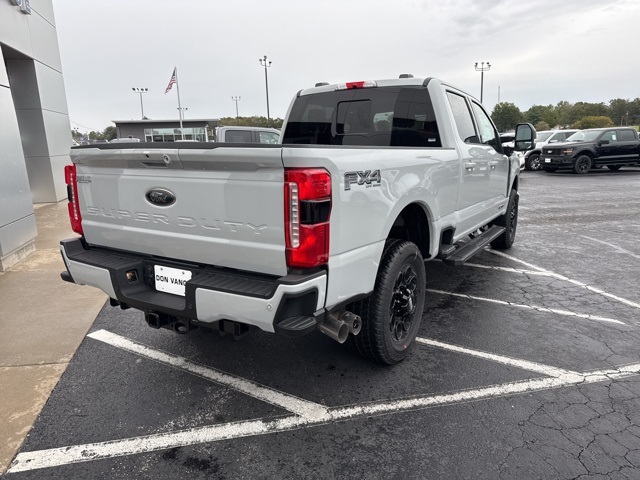 2026 Ford F-350 XLT photo 4