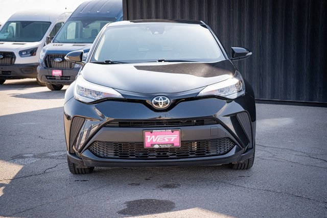 2021 Toyota C-HR LE photo 3