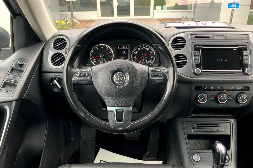 2014 Volkswagen Tiguan SE photo 4