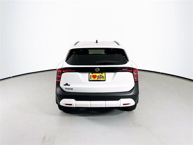 2026 Nissan Kicks SV photo 6