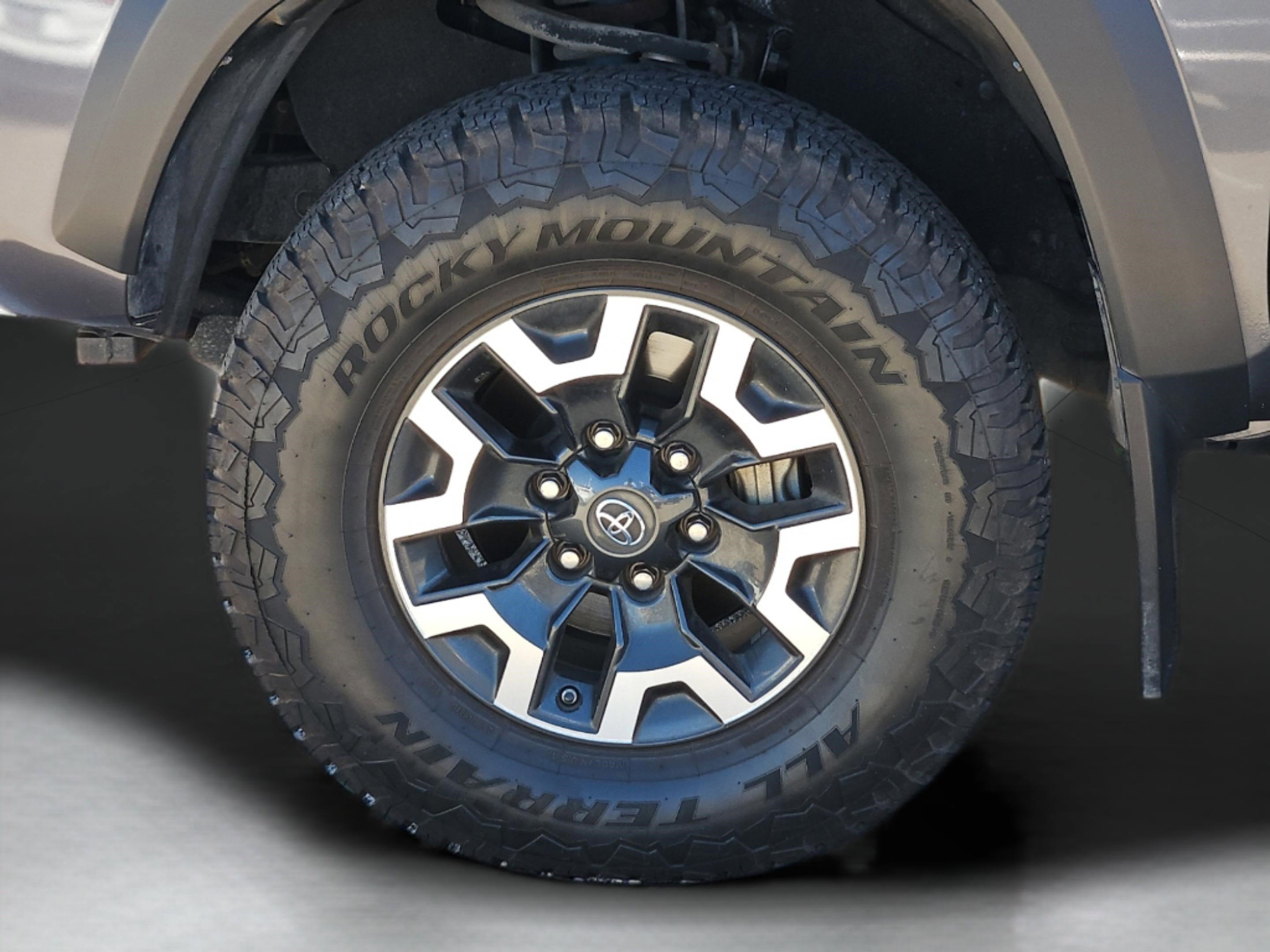 2021 Toyota Tacoma TRD Off-Road photo 7