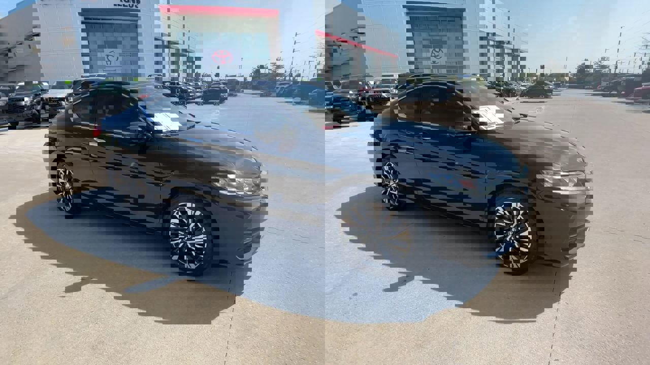 Used 2017 Honda Accord EX-L V-6 with VIN 1HGCT2B86HA006122 for sale in Kansas City