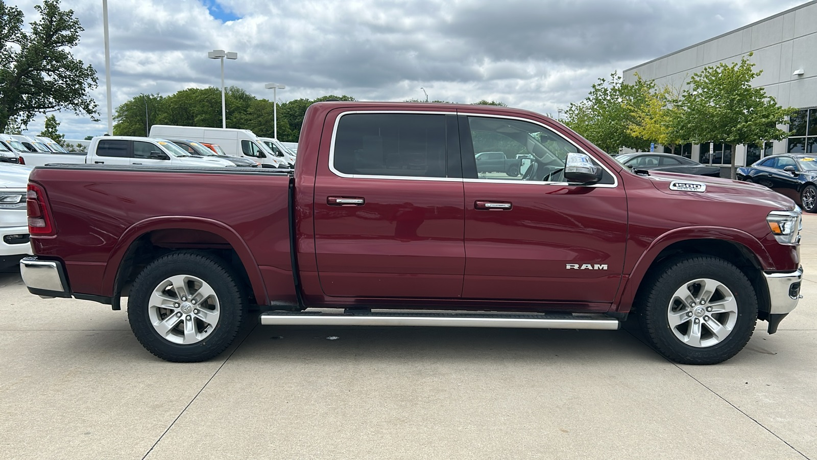 2022 Ram 1500 Laramie photo 2