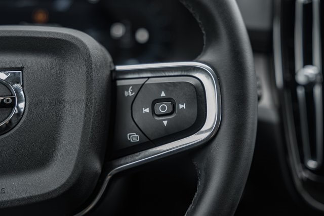 2024 Volvo XC40 Plus photo 23