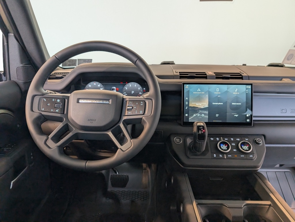 2025 Land Rover Defender 90 X-Dynamic SE photo 12