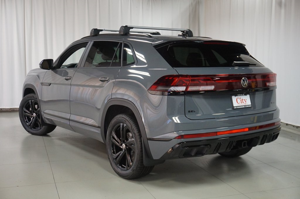 2026 Volkswagen Atlas Cross Sport SEL R-Line photo 7