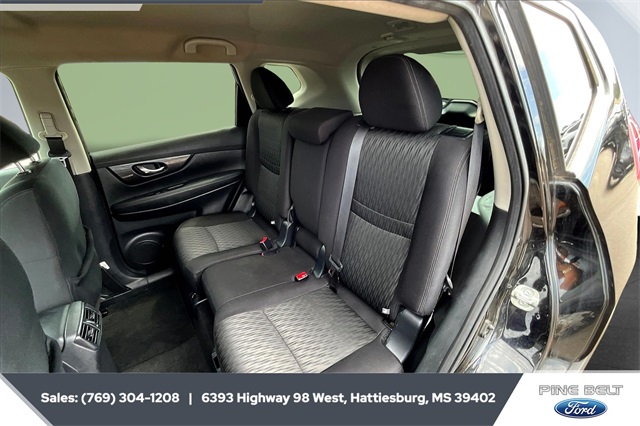 2020 Nissan Rogue S photo 13